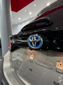 
										2021 TOYOTA YARIS full									