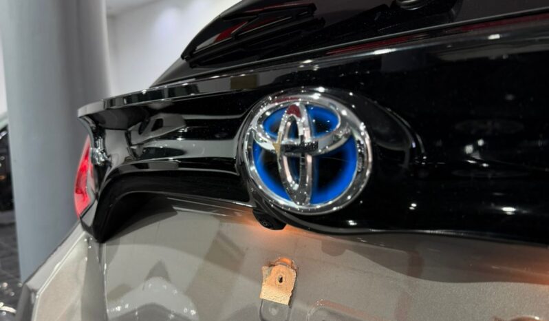 
								2021 TOYOTA YARIS full									