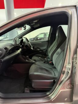 
										2021 TOYOTA YARIS full									