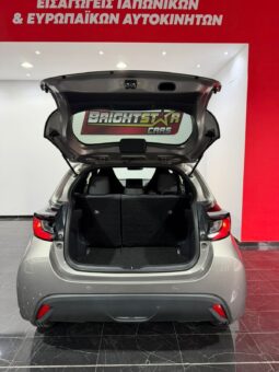 
										2021 TOYOTA YARIS full									