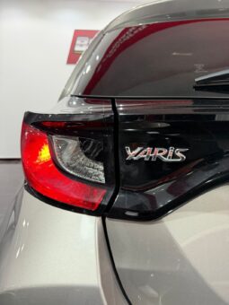 
										2021 TOYOTA YARIS full									