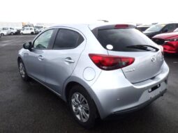 
										2022 MAZDA 2 full									
