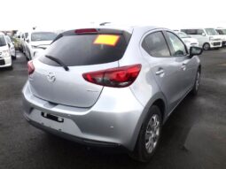 
										2022 MAZDA 2 full									