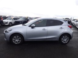 
										2022 MAZDA 2 full									