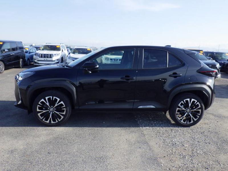 2025 TOYOTA YARIS CROSS Z