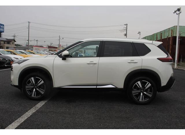 
								Nissan X-Trail 2,0L 2025 full									