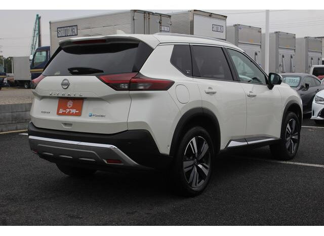 
								Nissan X-Trail 2,0L 2025 full									