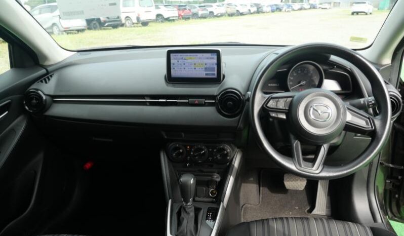 
								2021 Mazda 2 full									