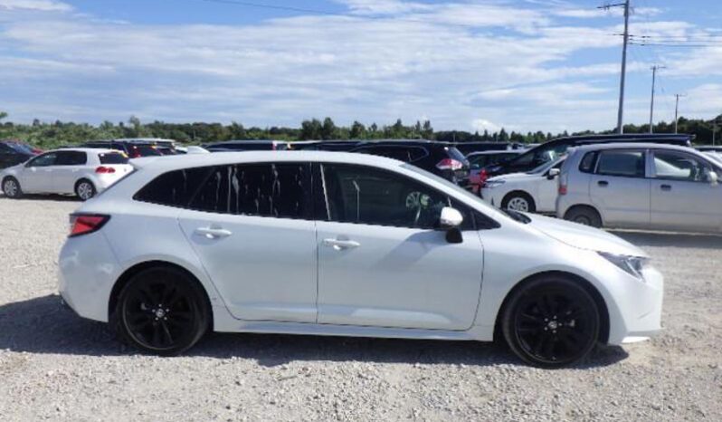 
								Toyota Corolla 1,8L 2022 full									