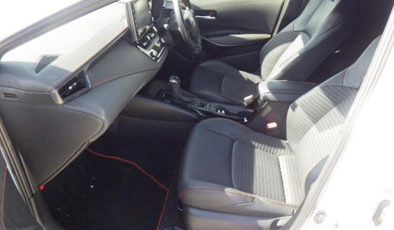 
								Toyota Corolla 1,8L 2022 full									