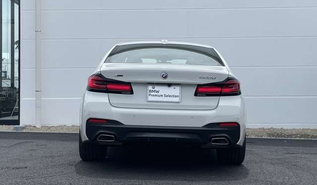 2023 BMW 5 SERIES 523i M Sports