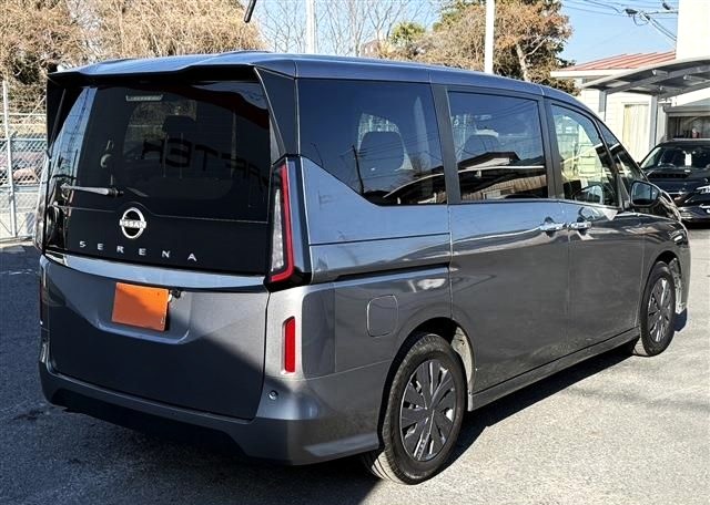 NISSAN SERENA 2023