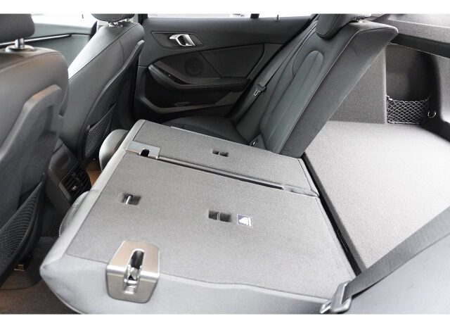 
								2023 BMW 1 SERIES full									