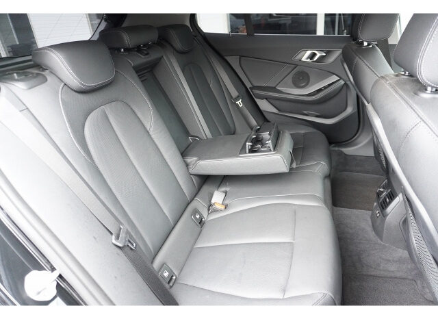 
								2023 BMW 1 SERIES full									