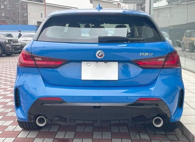 
								2023 BMW 1 SERIES M Sports full									