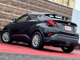 
										2023 TOYOTA C-HR G Hybrid full									