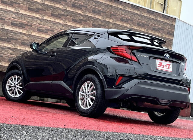 
								2023 TOYOTA C-HR G Hybrid full									