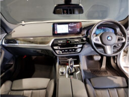 
										2022 BMW 5 SERIES 523i M Sports full									