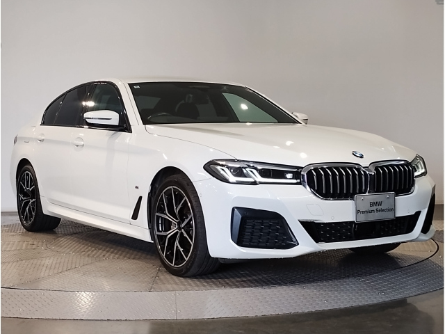 2022 BMW 5 SERIES 523i M Sports