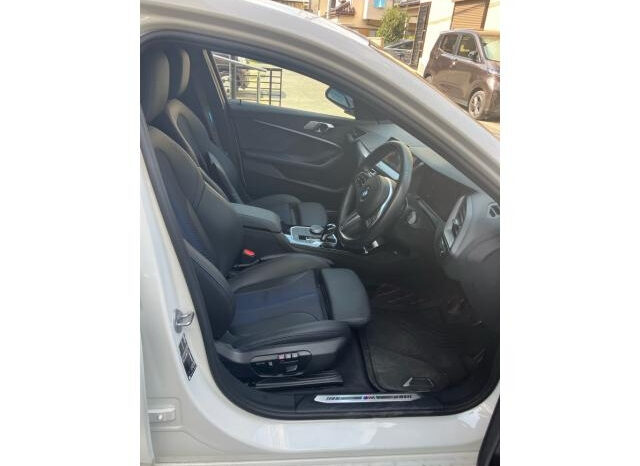 
								2022 BMW 1 SERIES  M SPORT full									