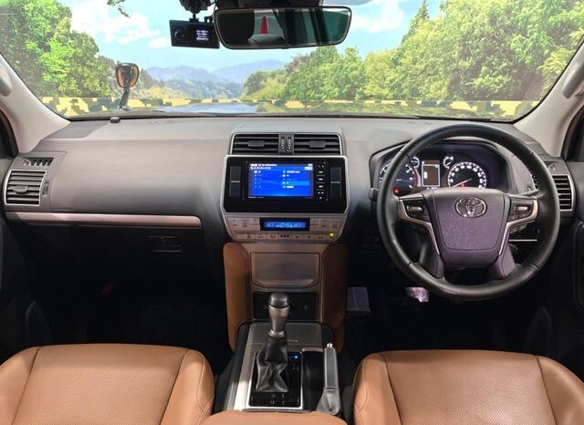 
								Toyota Land Cruiser Prado 2022 full									