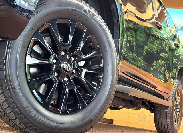 
								Toyota Land Cruiser Prado 2022 full									