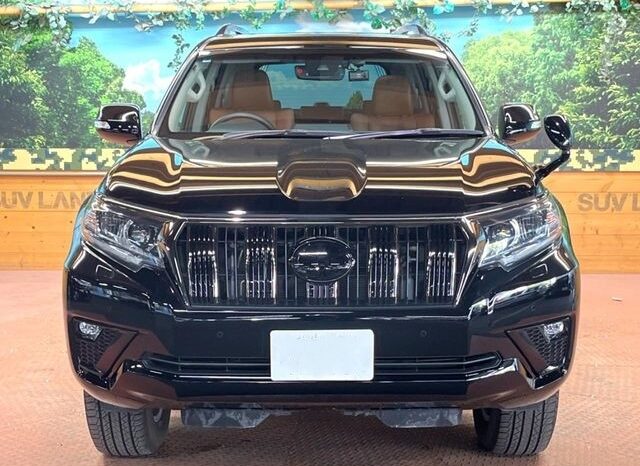 
								Toyota Land Cruiser Prado 2022 full									