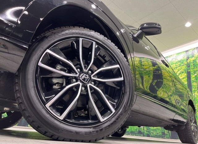 
								Honda Vezel 2025 full									