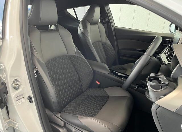 
								TOYOTA C-HR 2023 G full									