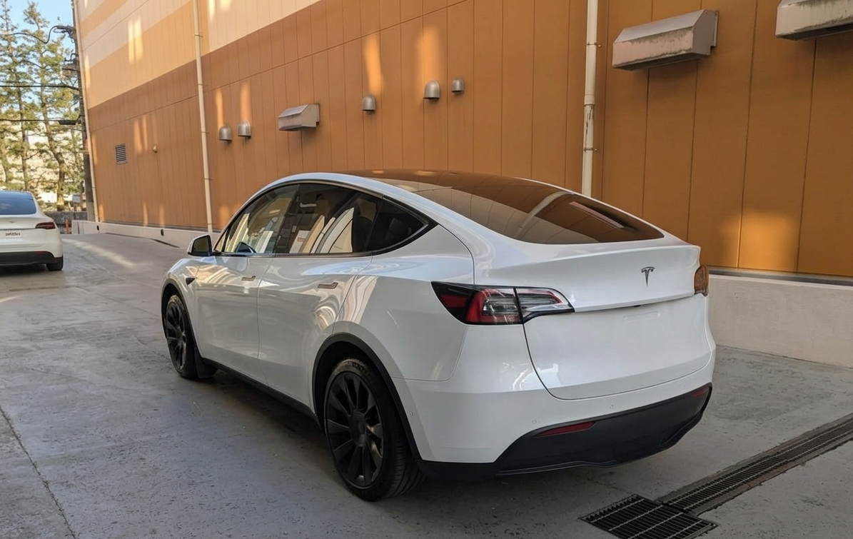 TESLA MODEL Y 2023 RWD
