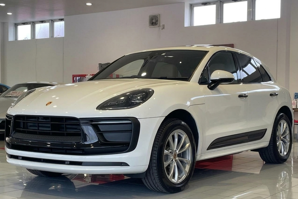 PORSCHE MACAN 2023