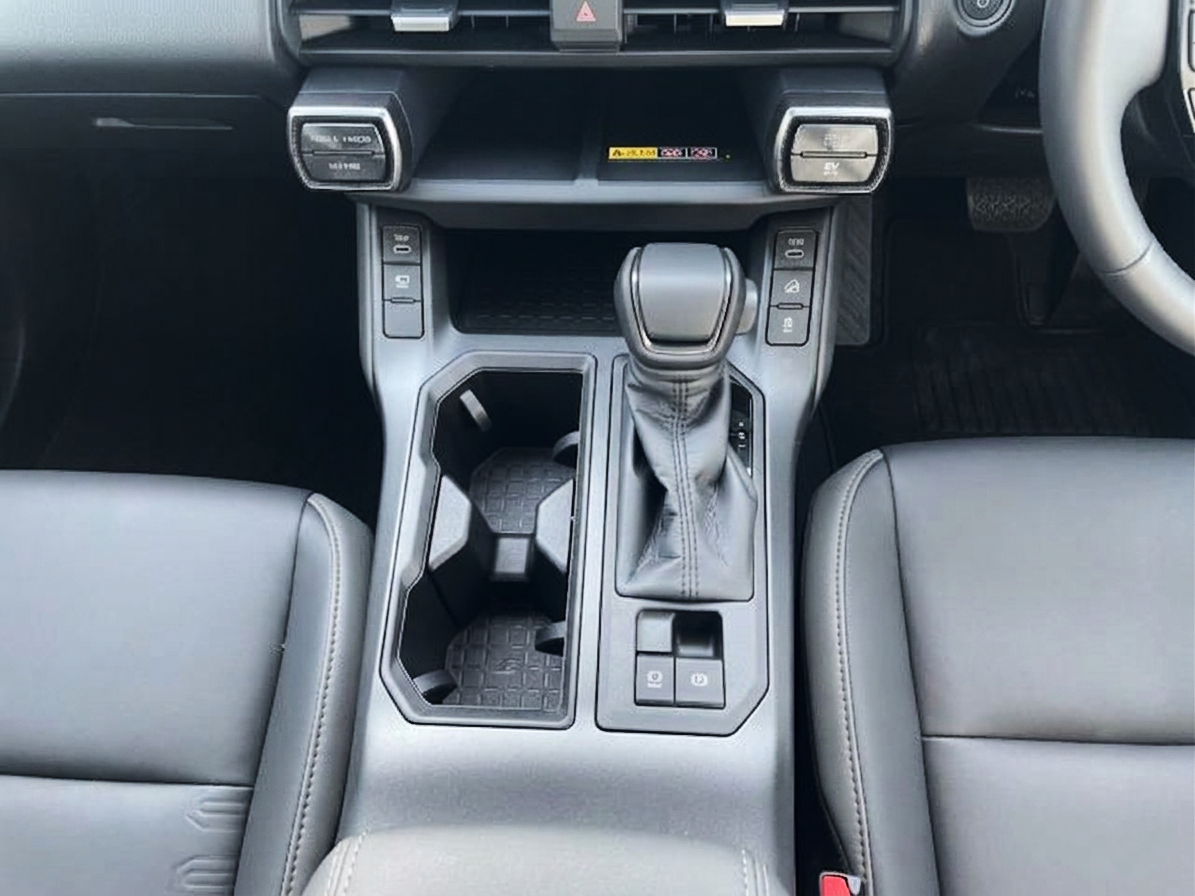 TOYOTA RAV4 2026 ADVENTURE
