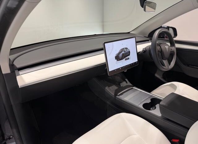 
								2022 Tesla Model Y full									