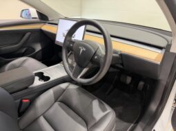 
										2022 TESLA MODEL 3 full									