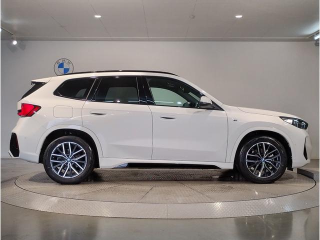 2024 BMW IX1 EDRIVE20 M SPORT
