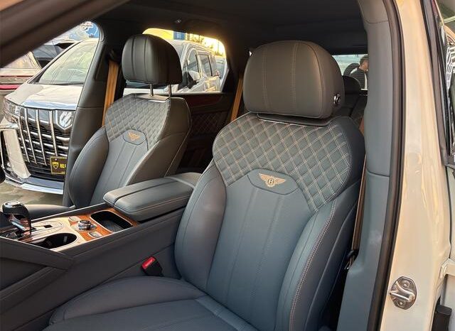 
								2022 BENTLEY BENTAYGA HYBRID #266006 full									