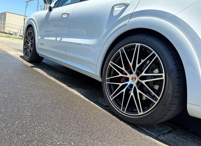 
								2025 PORSCHE CAYENNE COUPE CAYENNE GTS COUPE #266003 full									