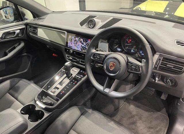 
								2023 PORSCHE MACAN #2660018 full									