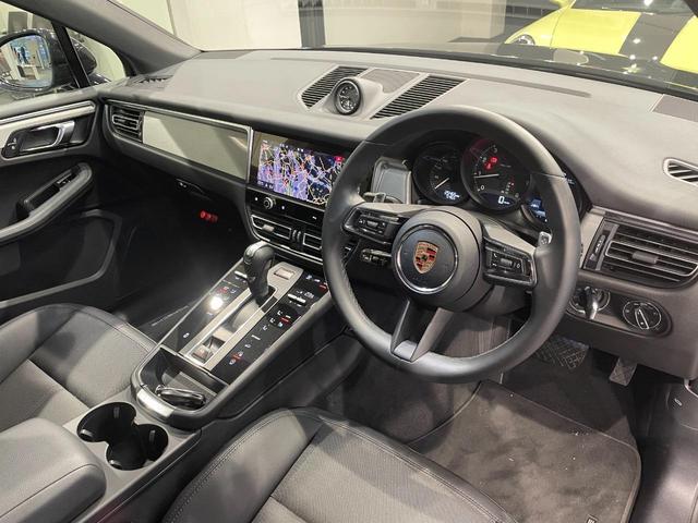 2023 PORSCHE MACAN #2660018