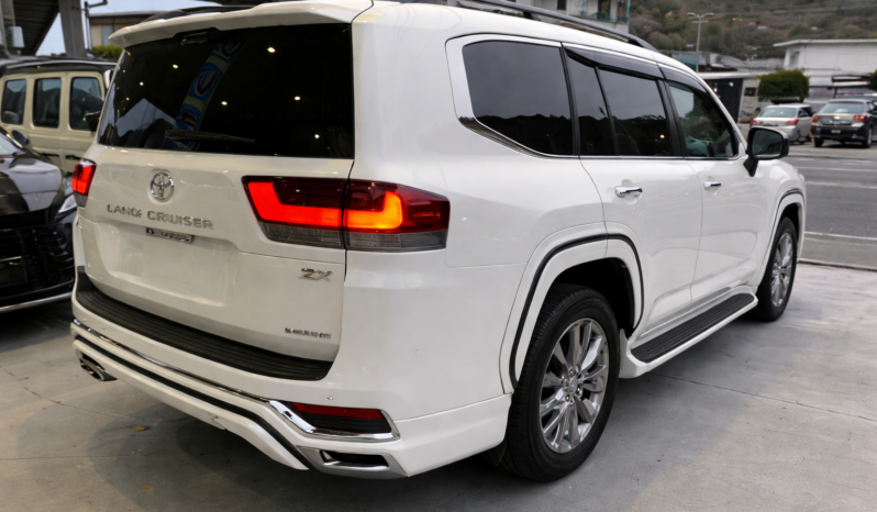
								2024 TOYOTA LAND CRUISER ZX MODELLISTA #266010 full									