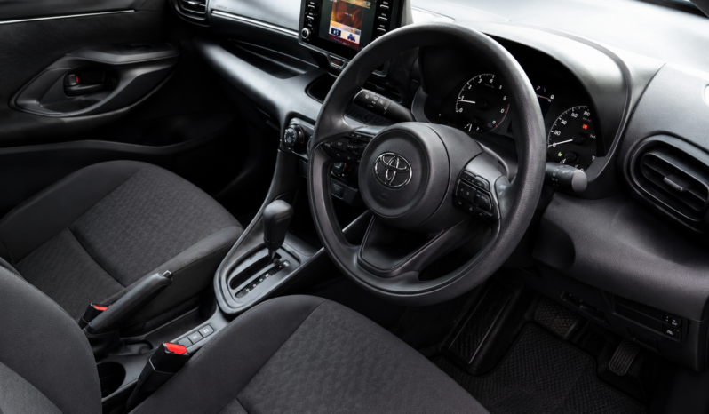 
								2025 TOYOTA YARIS X #2660024 full									