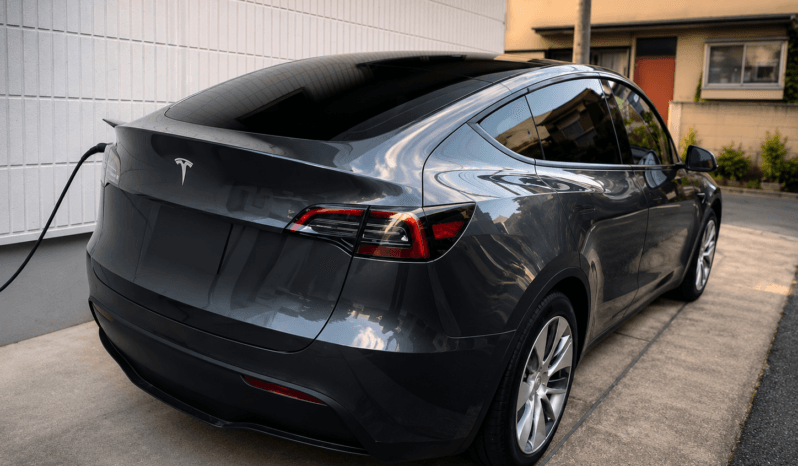 
								TESLA MODEL Y 2023 RWD full									