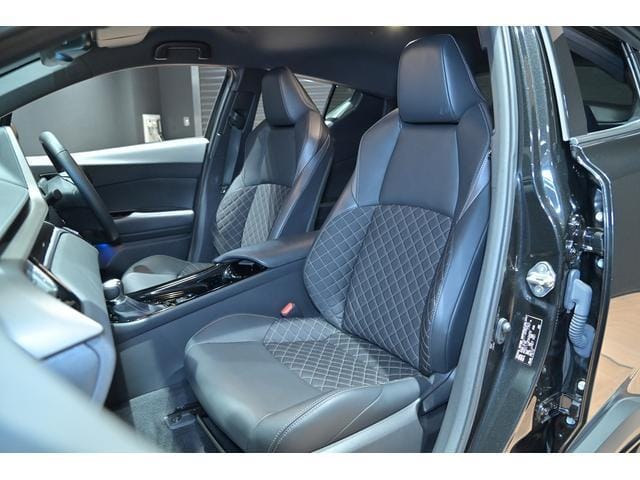 2023 TOYOTA C-HR G MODE NERO SAFETY PLUS #26826