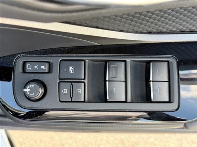 2023 TOYOTA C-HR G MODE NERO SAFETY PLUS #26856