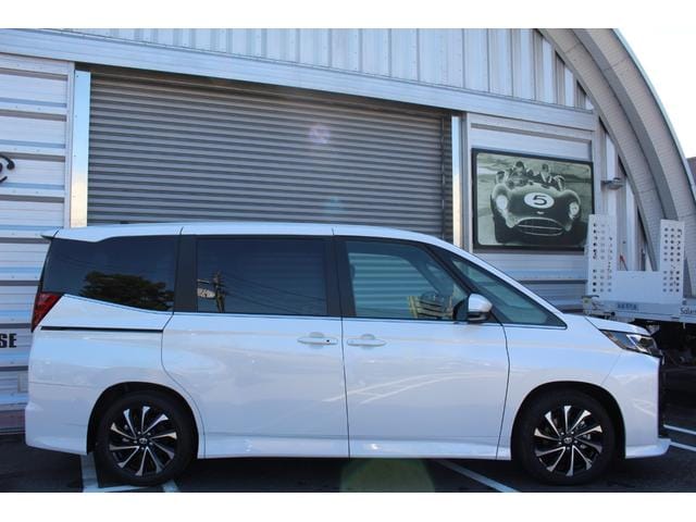 2026 TOYOTA NOAH S-Z