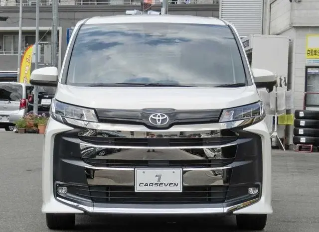 
								2023 TOYOTA NOAH S-Z full									