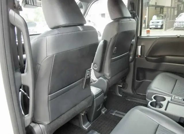 
								2023 TOYOTA NOAH S-Z full									