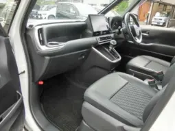 
										2023 TOYOTA NOAH S-Z full									