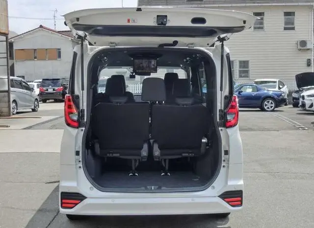 
								2023 TOYOTA NOAH S-Z full									