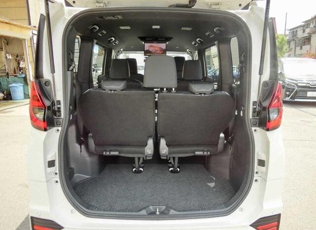 
								2023 TOYOTA NOAH S-Z full									